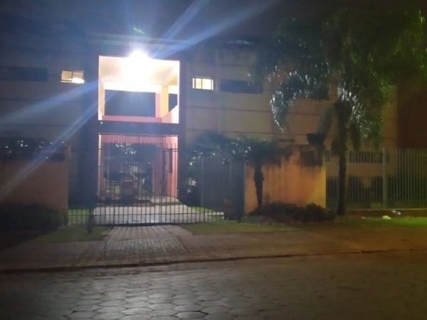 Adolescente habría escapado de albergue para festejar el cumple de su bebé