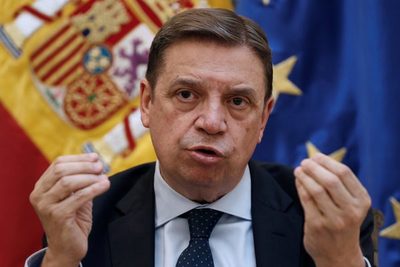 El ministro español aboga por una agricultura innovadora para atraer jóvenes - MarketData