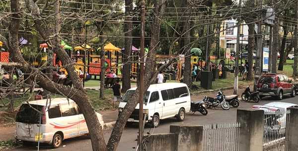 Franqueños copan plaza en medio de la pandemia