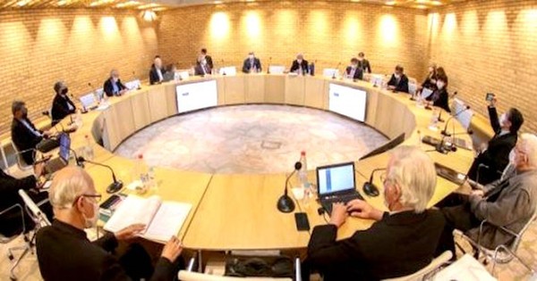 La Nación / Obispos condenan violencia de “grupos extremistas” y piden al Gobierno aclarar todo