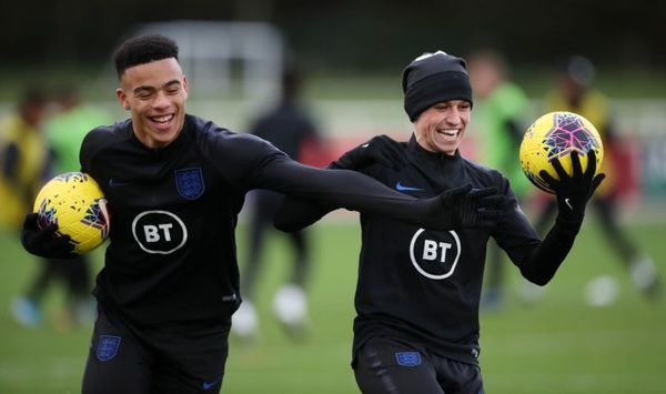 Greenwood y Foden, expulsados de la selección de Inglaterra