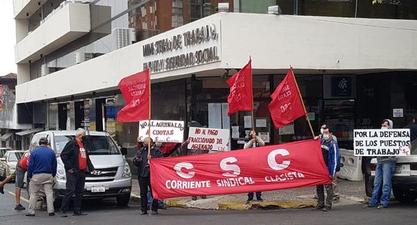 Sindicalistas exigen la no cuotización del aguinaldo  - Nacionales - ABC Color