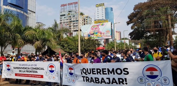 Empresarios de CDE proponen un “pasaporte sanitario” para abrir gradualmente el puente - ADN Paraguayo