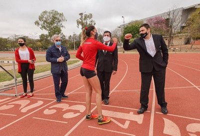 El atletismo celebra la aprobación del protocolo sanitario y la vuelta a casa