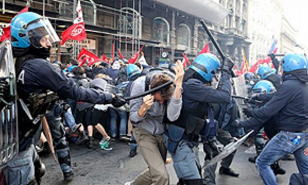 Movimiento contra uso de mascarillas generó batalla campal en Roma