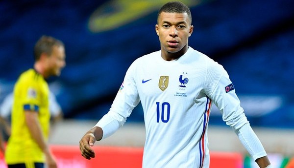 Mbappé da positivo al test de Covid