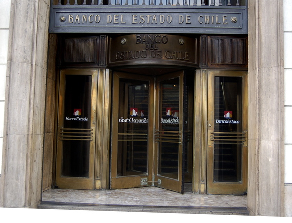 Banco estatal de Chile sufre inédito ciberataque y cierra todas sus oficinas - MarketData