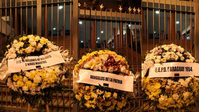 Policía investiga envío de corona de flores a la ANR