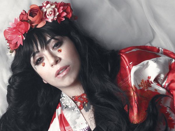 Andrea Valobra lanza un nuevo single denominado Algo más
