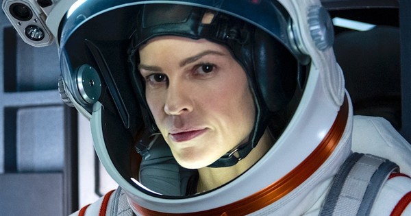 La Nación / Hilary Swank con misión a marte en “Away”, serie de Netflix