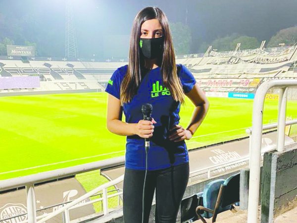 La voz del estadio que cautiva desde las gradas