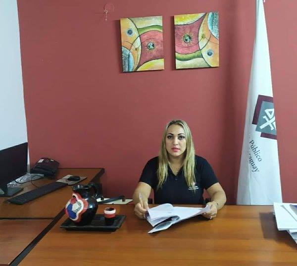 Policía intentó asfixiar a su pareja y ahora fiscalía lo imputó por presunta violencia familiar - ADN Paraguayo