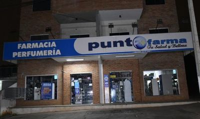 Inconformes con robar G. 500.000, también llevan perfumes de una farmacia - Nacionales - ABC Color
