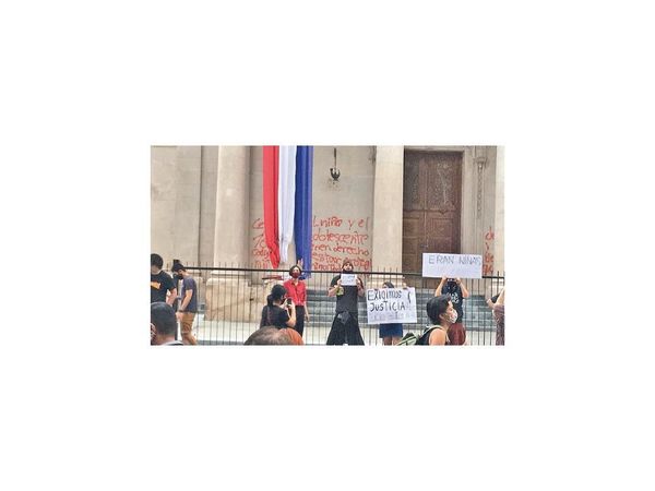 Juez admite imputación por el vandalismo en el Panteón