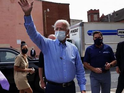 Trump y Biden cruzan duros ataques en crispada campaña