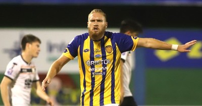 La Nación / Olimpia presentó a Pitta