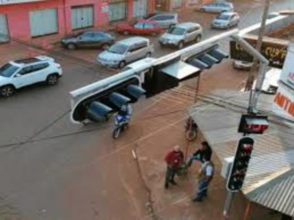 Podrían promover acciones contra intendente y contratista de semáforos en Hernandarias