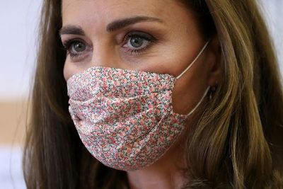 ¿Cómo evitar los daños que causan las mascarillas en la piel? - Bienestar - ABC Color