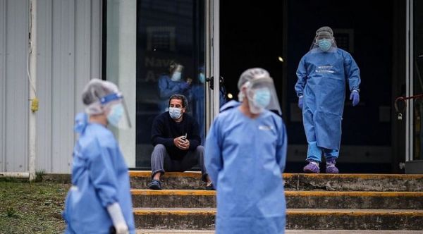 Argentina supera 10.000 muertes por COVID-19 tras 6 meses de restricciones