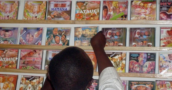 La Nación / El éxito de “Kannywood” en Nigeria desafía el confinamiento y la censura