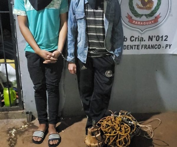 Capturan a dos rateros y recuperan objeto robado en Franco
