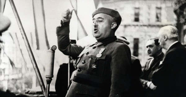 La Nación / Ordenan a la familia del dictador Franco devolver un palacete en España