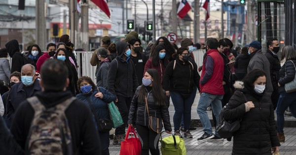 La Nación / Chile elimina ley que obligaba a mujeres a esperar 270 días para volver a casarse tras divorcio