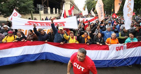 La Nación / Centrales sindicales rechazan anteproyecto de reforma de la ley de la función pública