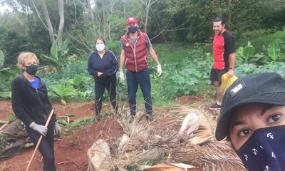 Vecinos realizan minga ambiental en Parque Independencia