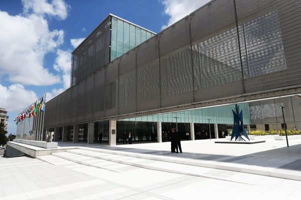 El CAF propone fondo para financiar 490 proyectos de infraestructura digital - MarketData