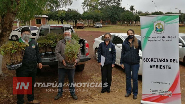ENTREGA DE PLANTINES DE EUCALIPTOS EN TOMÁS R. PEREIRA.