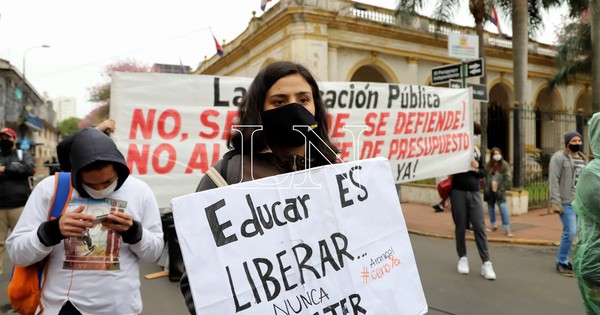 La Nación / Universitarios piden a Abdo exoneración de aranceles con fondos de Itaipú y Yacyretá