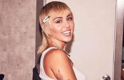 Miley Cyrus asegura que dejó el veganismo porque su cerebro 'no estaba funcionando correctamente' - C9N