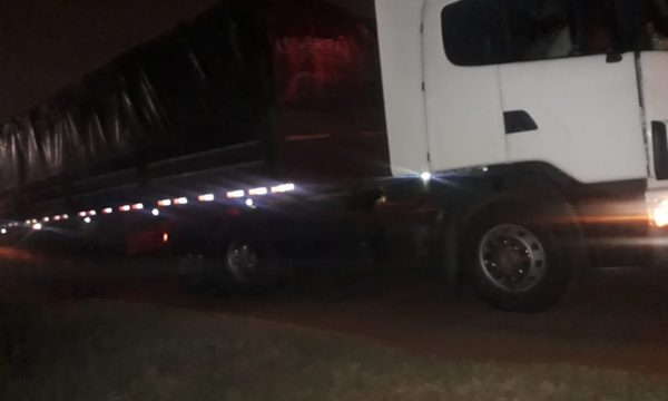 Incautan camión con presunto contrabando y sería de empresa vinculada a Dalia López
