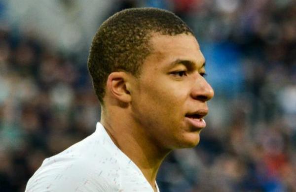 La tensión en el fútbol francés luego de que Mbappé diera positivo por Covid-19 - SNT