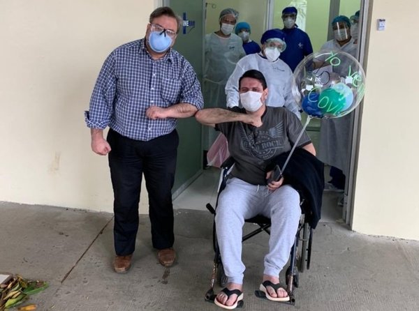 Dr.Pallarolas insiste en que la mejor arma contra el COVID-19 es cuidarse y pidió a los negacionistas que se callen