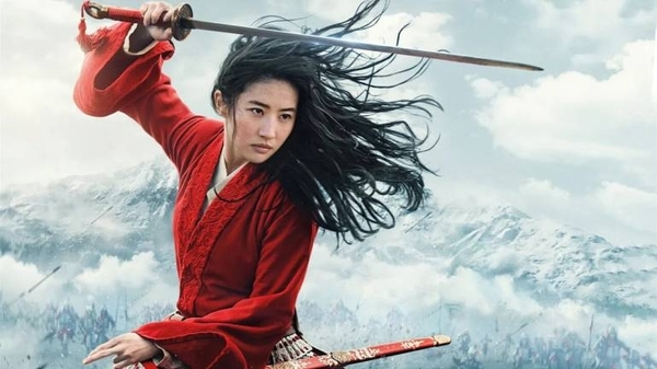 HOY / Críticas a Disney por agradecer a autoridades chinas en créditos de "Mulan"
