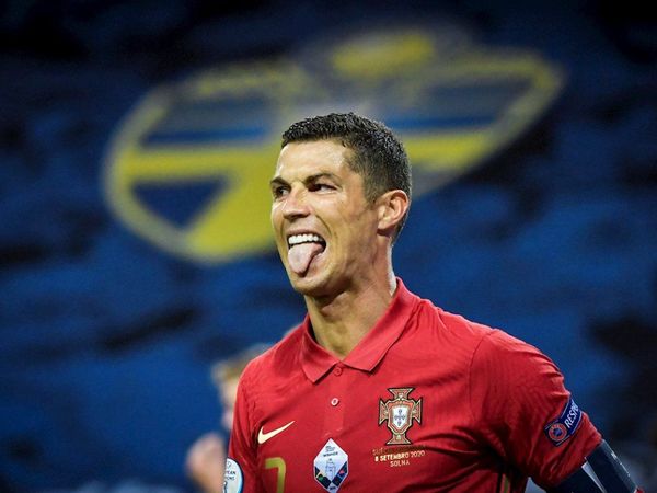 Cristiano firma un doblete y tumba a Suecia