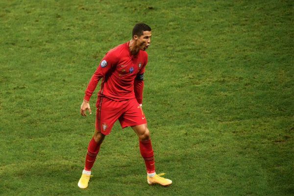 Ronaldo supera los 100 goles con Portugal - Fútbol - ABC Color