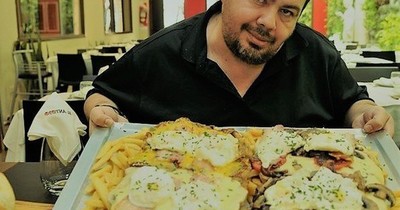 La Nación / Podcast de Kevin Johansen cuenta la historia del “Rey de la milanesa” paraguayo