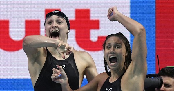 La Nación / Ledecky suma sus dos primeros oros en Budapest pese al récord de Sjöstrom