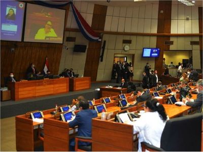 División liberal conspira para que  avance  juicio  político a la    fiscala