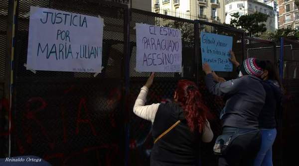 Protestas frente a Embajada paraguaya en Buenos Aires sube tensión bilateral