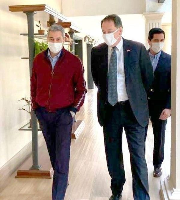 Embajador de EE.UU. culmina misión en Paraguay