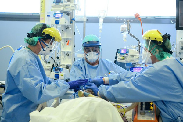 Médicos lamentan que en plena pandemia se prevé un recorte del 3% para Salud