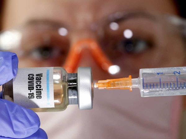 Interrupción de ensayos de vacuna de Oxford no es revés, dice Londres
