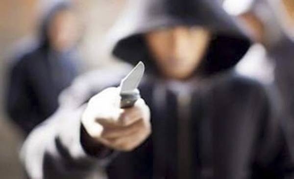 HOY / Tras intento de asalto, detienen a hombre con arresto domiciliario y orden de captura