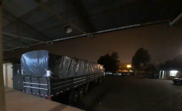 Camión de Dalia López con presunto contrabando es incautado en Alto Paraná