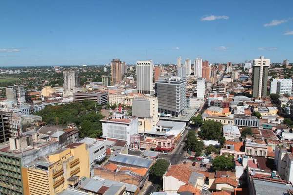 Dos aerolíneas, interesadas en reactivar la conectividad entre Paraguay y Uruguay