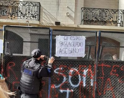 Paraguay condena enérgicamente ataque a su embajada en Argentina